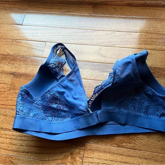 Bali bra with lace overlay - Picture 2 of 3